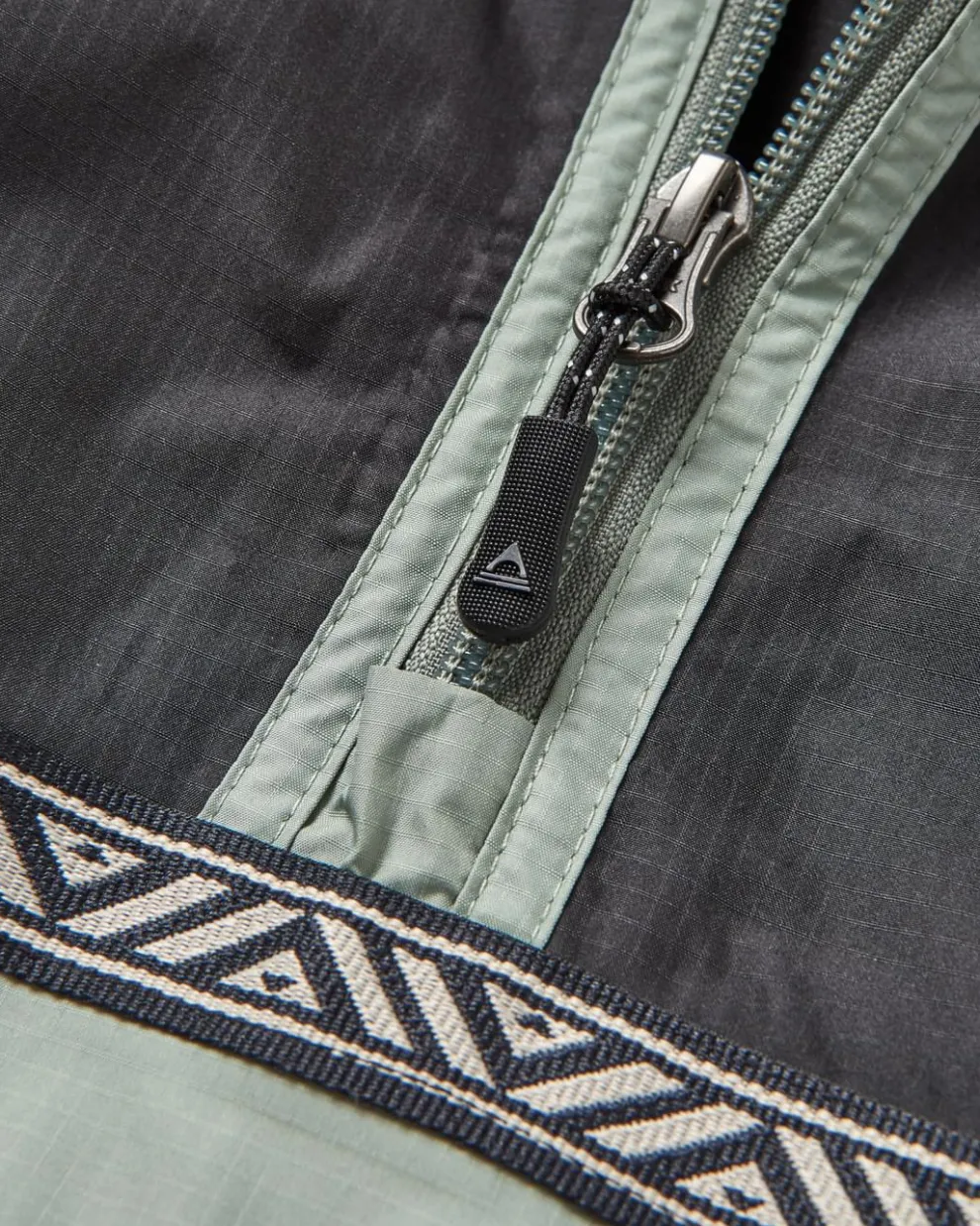 Flow 1/2 Zip Recycled Water Resistant Jacket