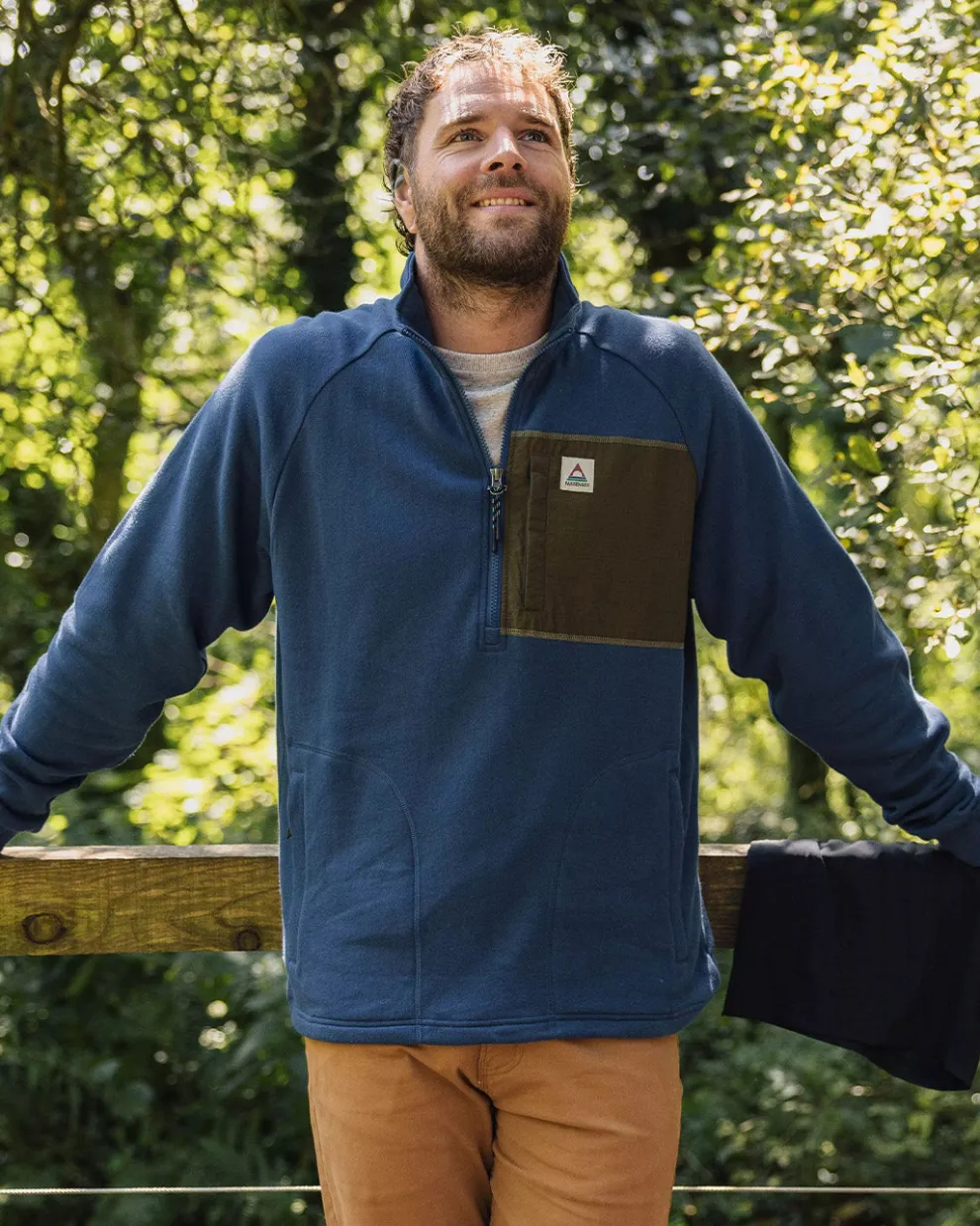 Offgrid 1/4 Zip Recycled Cotton Sweatshirt