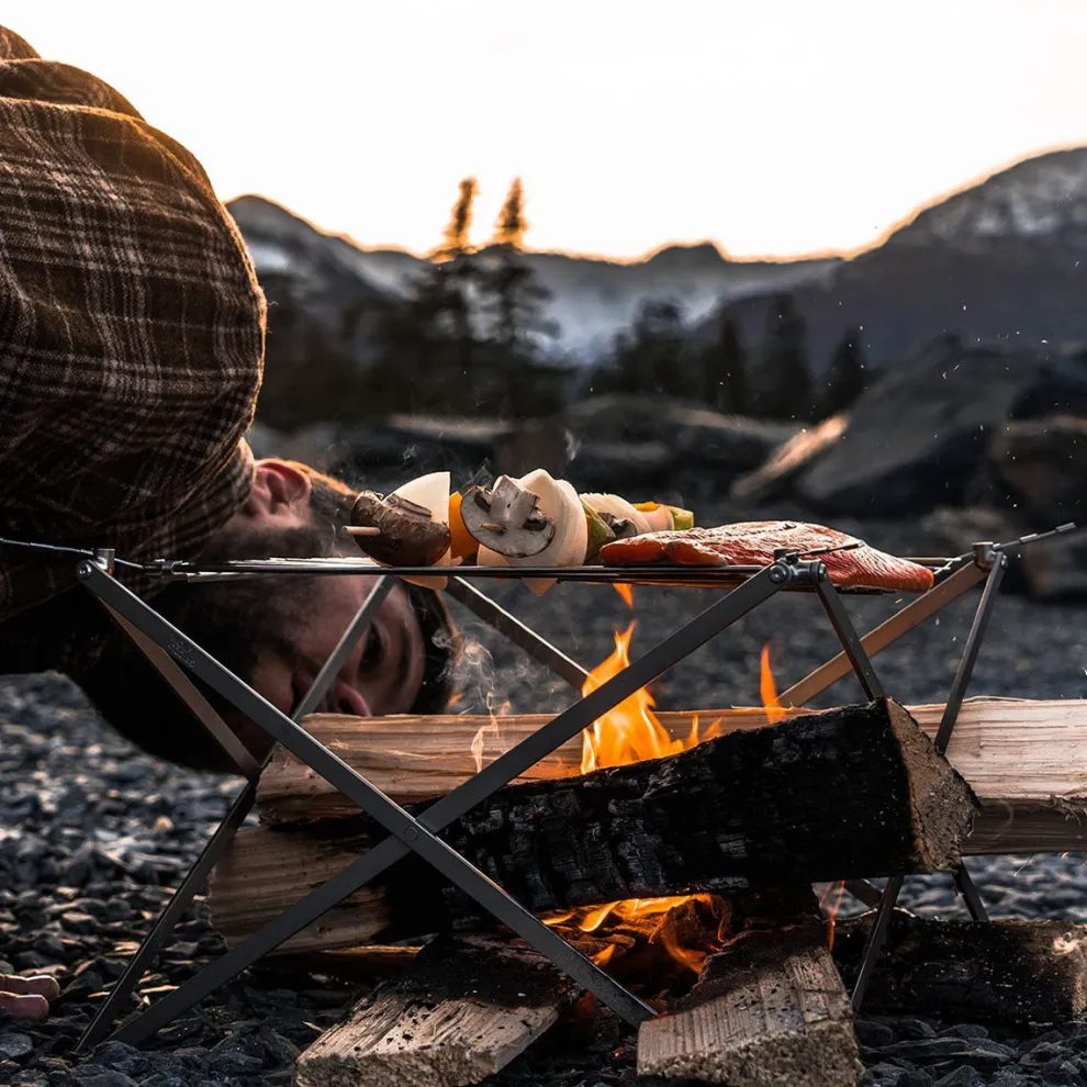 Wolf and Grizzly Grill (without Fire Set)